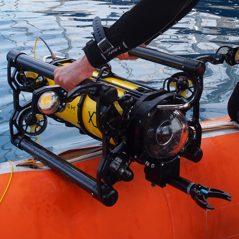 Portable capable ROV easy to deploy from any vessel of opportunity Boxfish ROV with grabber